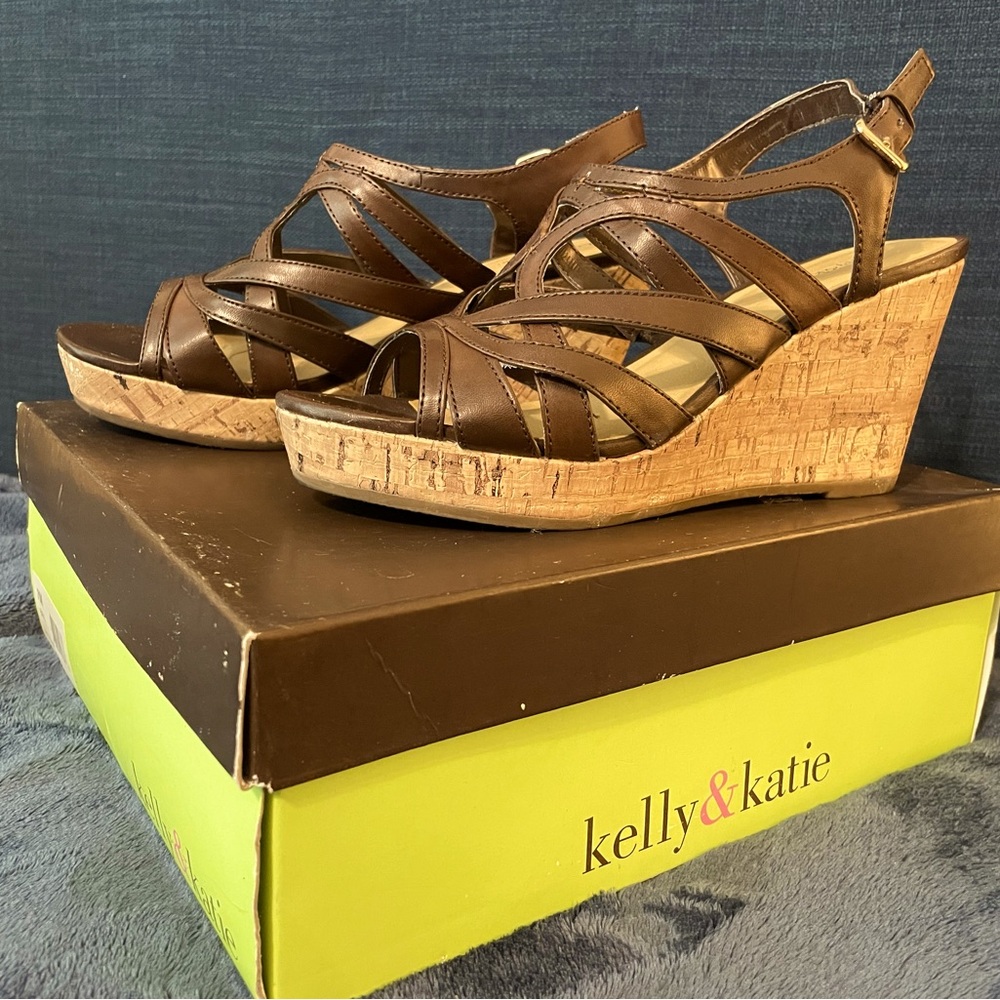 Naturalizer Corkscrew Wedge Sandal | Jaylyn-kk | Brown | Size 7M